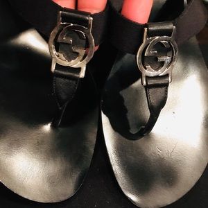 Gucci Thong sandals